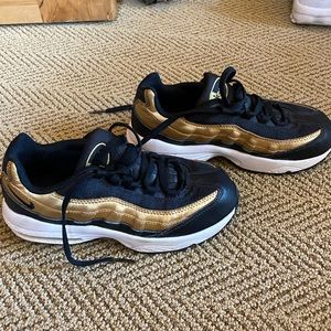 Girls Nike Airmax 95 - UNWORN!!!